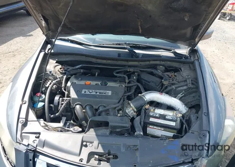 2008 Honda Accord 2.4 Ex from USA, damaged, VIN 1HGCP26778A047851